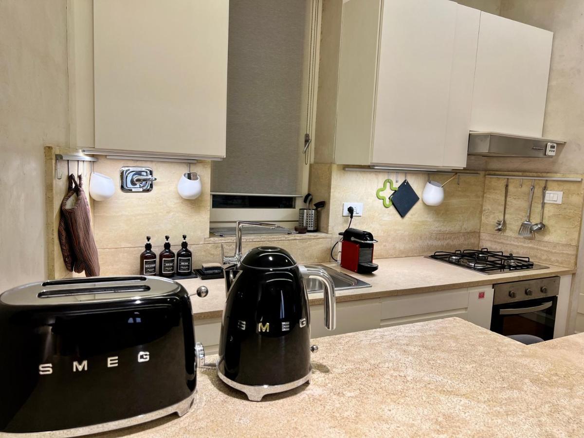 Campo Dei Fiori Modern Apartment With Terrace روما المظهر الخارجي الصورة