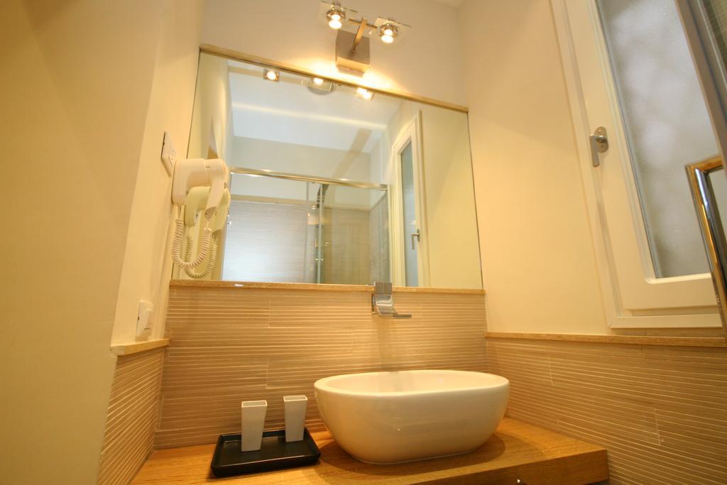 Campo Dei Fiori Modern Apartment With Terrace روما المظهر الخارجي الصورة